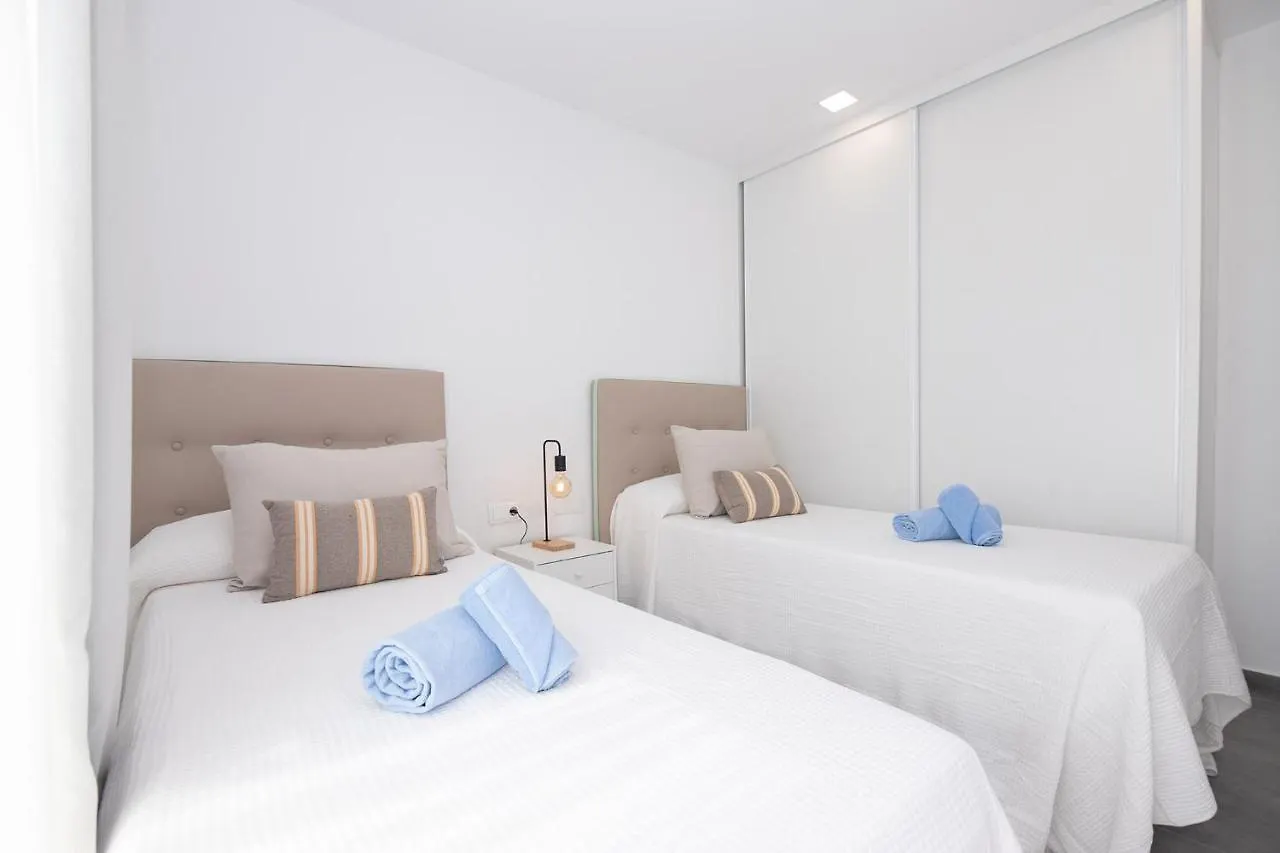 Poris 1 Beachfront Corralejo By Holidays Home דירה