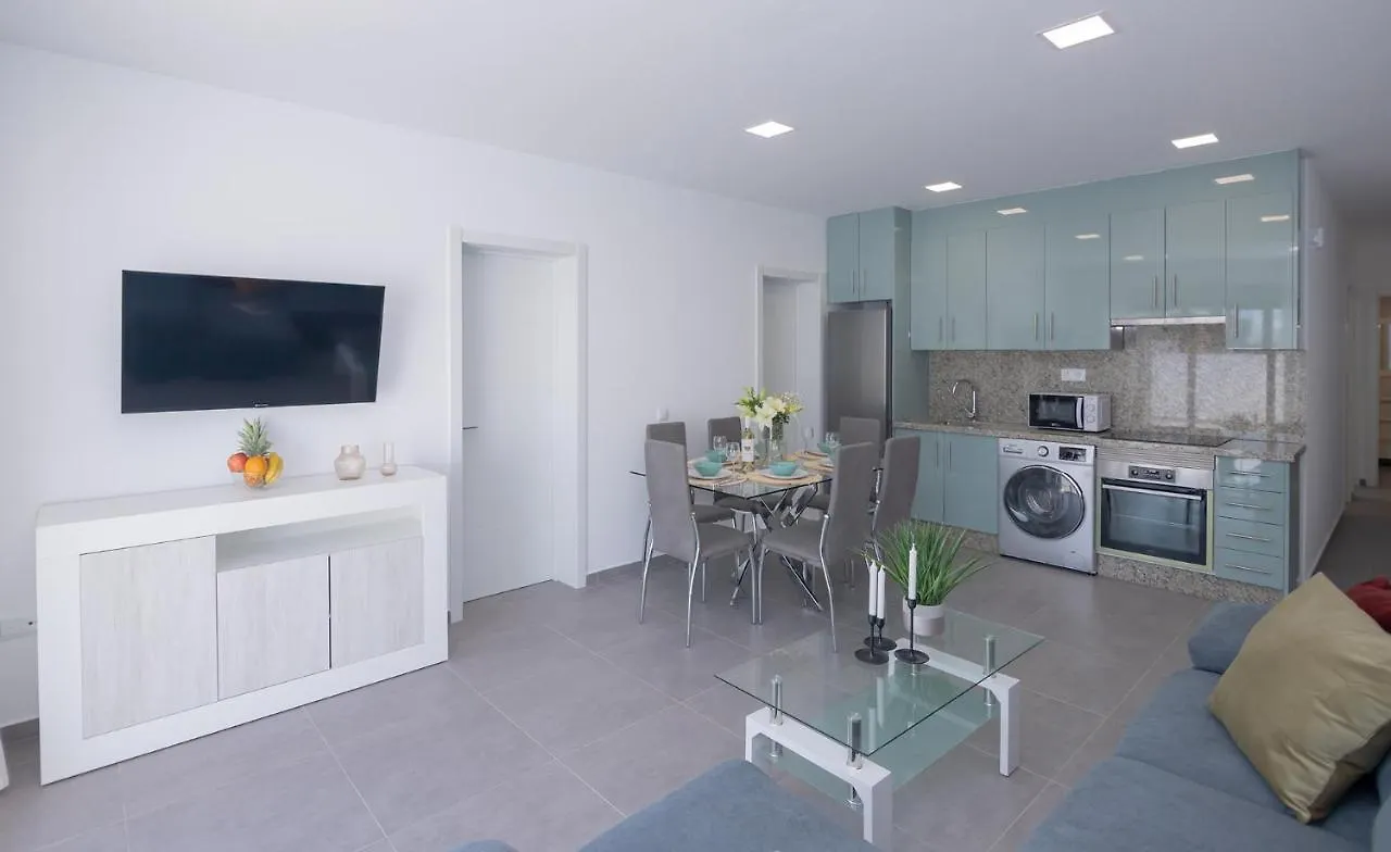 Poris 1 Beachfront Corralejo By Holidays Home ספרד